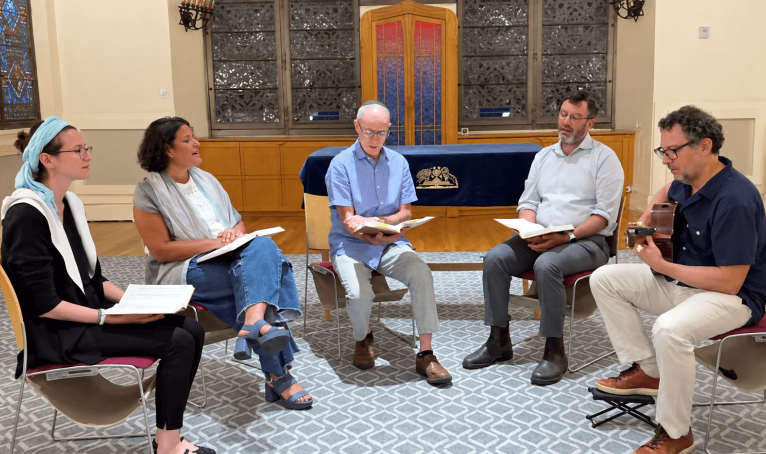Rabbi Becca Weintraub, Rabbi Felicia Sol, Hazzan Ari Priven, Rabbi Alex Braver, and Dan Nadel sing in the Rabbi Rachel Cowan Chapel